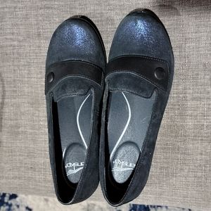 Dansko navy shoes